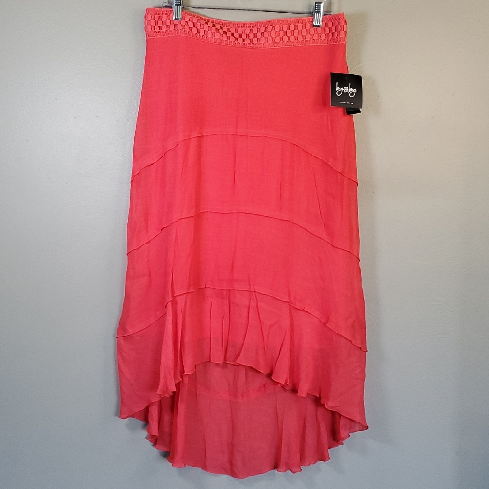 NWT By&By Coral Tiered, High Low, Long Skirt. Size Large